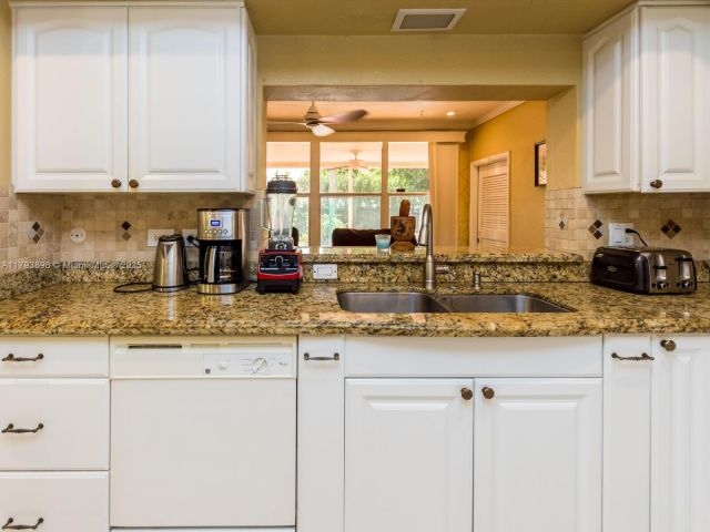 Home for rent at 5524 Garfield St - photo 5946322