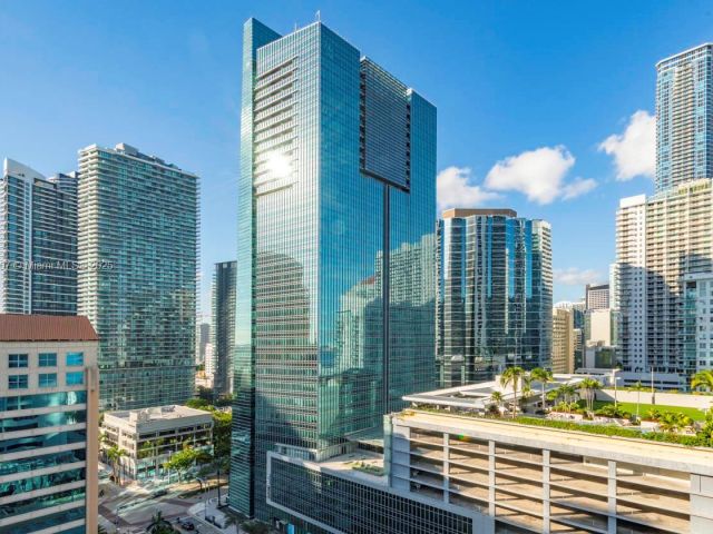 Apartment for sale  Unit #1905 - photo 5953391