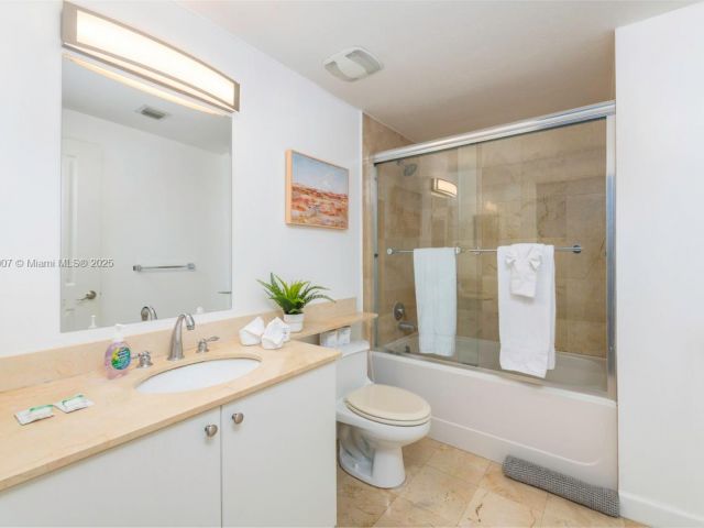 Apartment for sale  Unit #1905 - photo 5953402