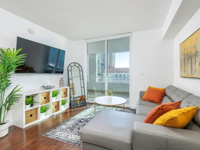 Apartment for sale  Unit #1905 - photo 5953405