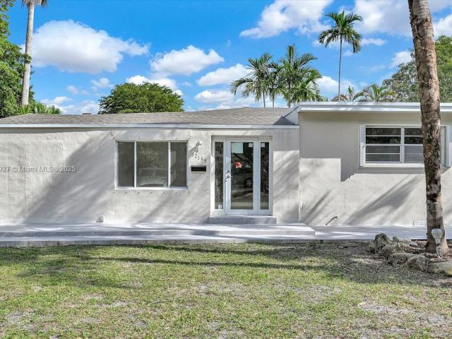 Home for sale at 12135 NE 10th Ave - photo 5944910