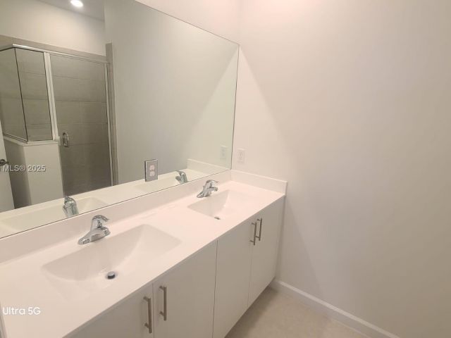 Home for rent at 226 SW 159th Ct 226 - photo 5947501