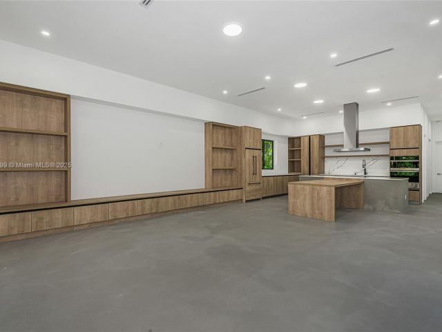 Home for sale at 2730 SW 17th Ave - photo 5998604