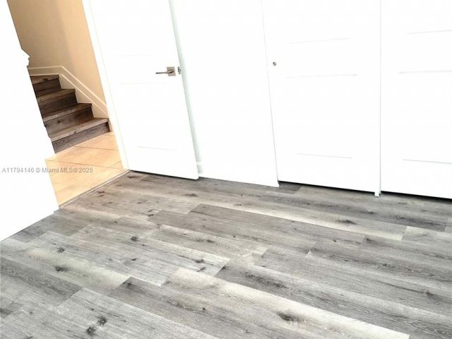 Home for rent at 2418 SE 10th Ct - photo 5975114