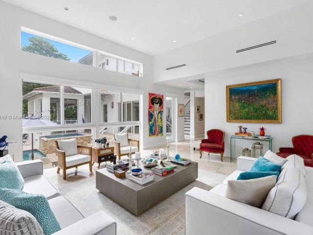 Home for rent at 689 Glenridge Rd 0 - photo 5951469