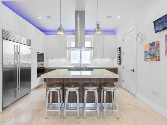 Home for sale at 689 Glenridge Rd - photo 5951444