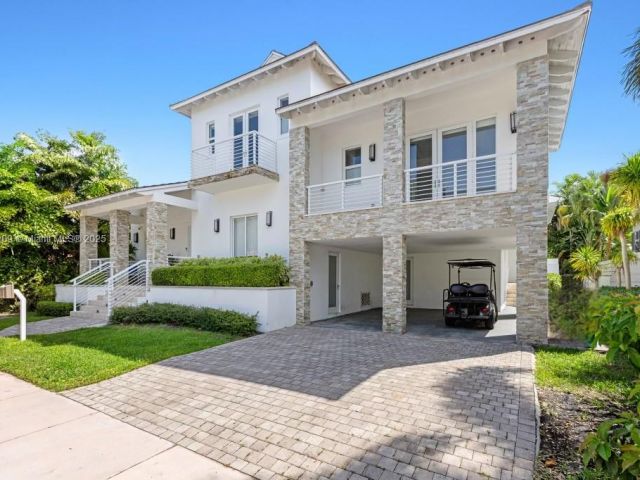 Home for sale at 689 Glenridge Rd - photo 5951457