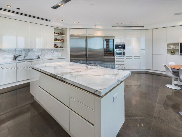 Apartment for sale  Unit #7143 - photo 5953554