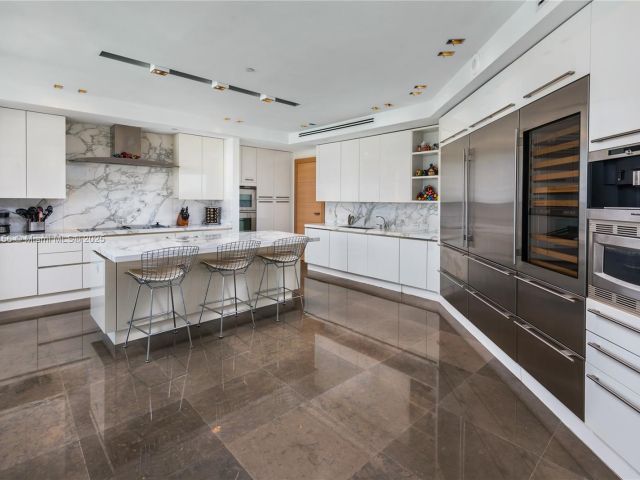 Apartment for sale  Unit #7143 - photo 5953557