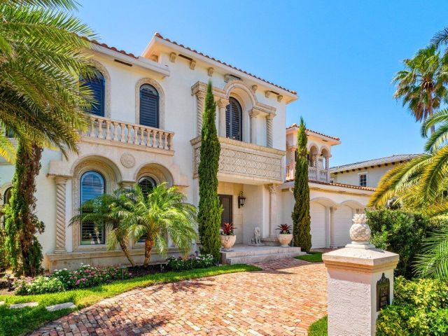 Home for rent at 7241 NE 8th Drive - photo 5952092