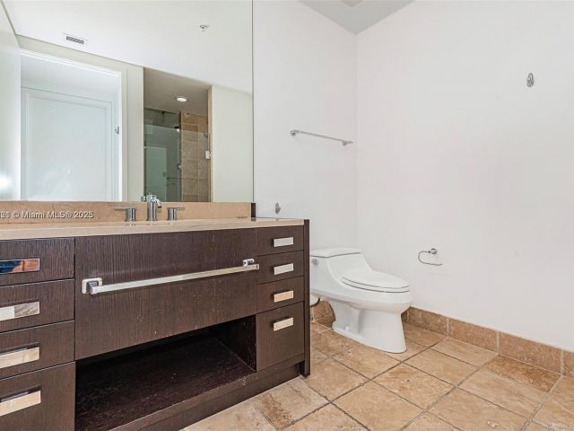 Apartment for sale  Unit #3405 - photo 5954457