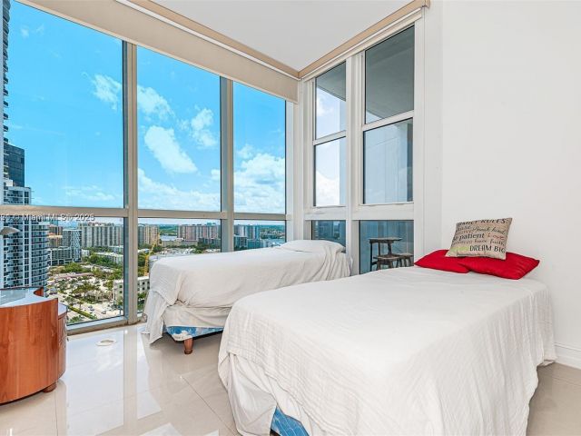 Apartment for sale  Unit #3405 - photo 5954461