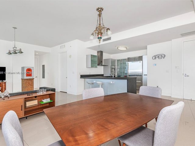 Apartment for sale  Unit #3405 - photo 5954464