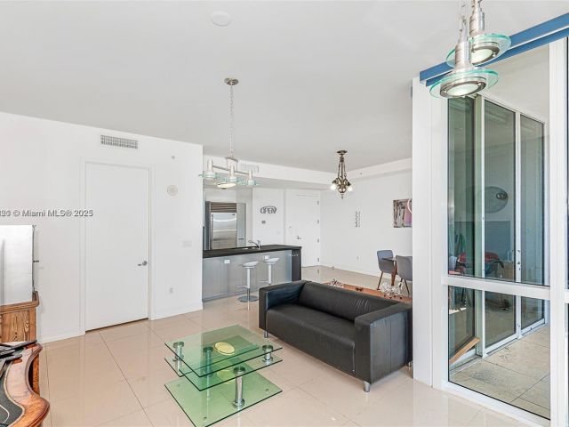 Apartment for sale  Unit #3405 - photo 5954465