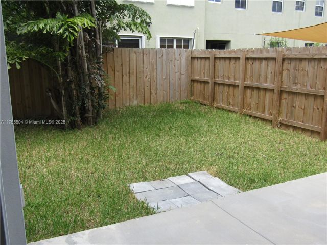 Home for rent at 1414 SE 26th Ter - photo 5952149