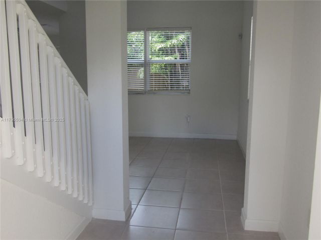 Home for rent at 1414 SE 26th Ter - photo 5952154