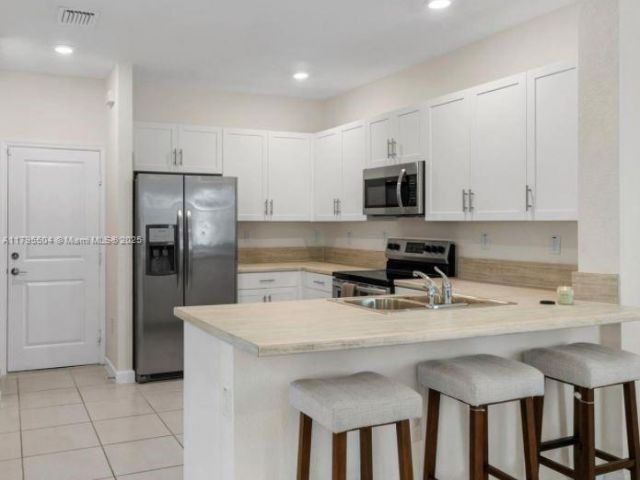 Home for rent at 1414 SE 26th Ter - photo 5952163