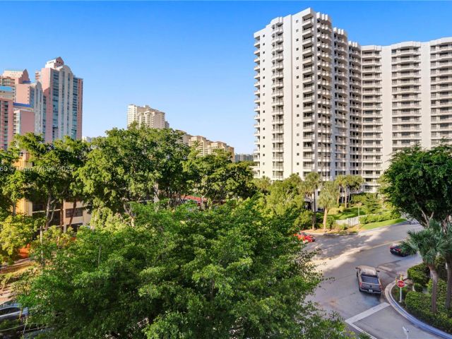 Apartment for rent  Unit #504 - photo 5966333