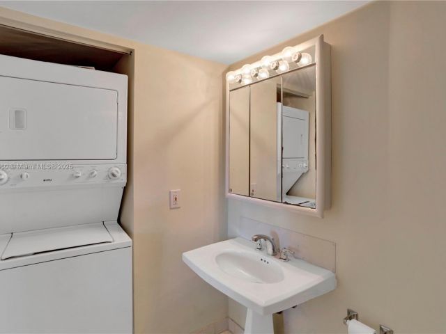 Apartment for rent  Unit #504 - photo 5966336