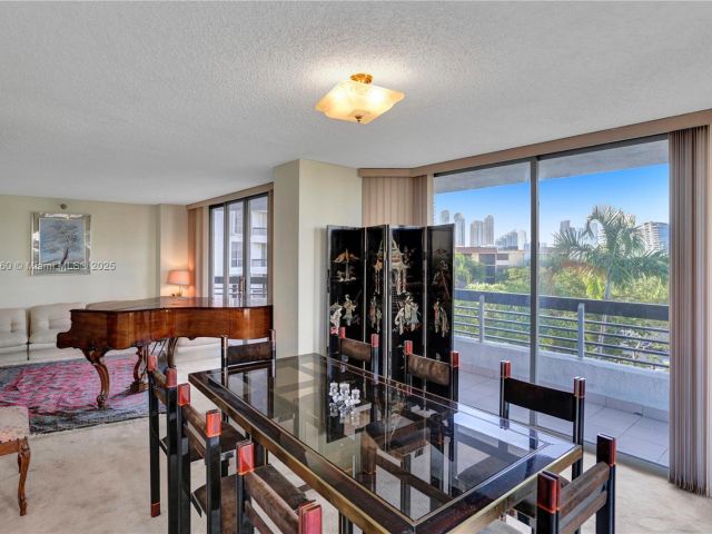 Apartment for rent  Unit #504 - photo 5966349