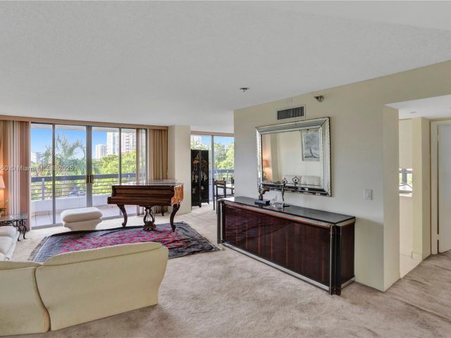 Apartment for rent  Unit #504 - photo 5966351