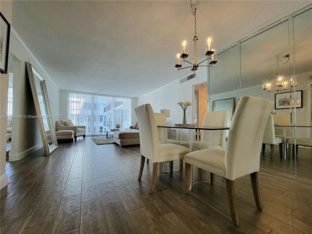 Apartment for sale  Unit #1804 - photo 5957379