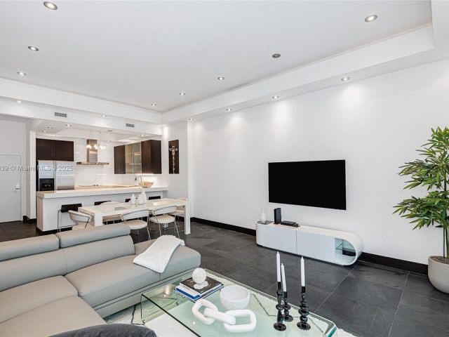 Apartment for rent  Unit #1605 - photo 5953159