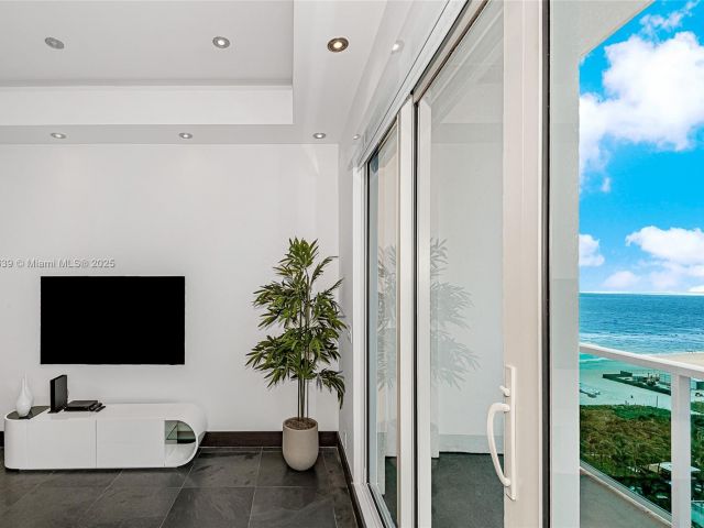 Apartment for rent  Unit #1605 - photo 5953160