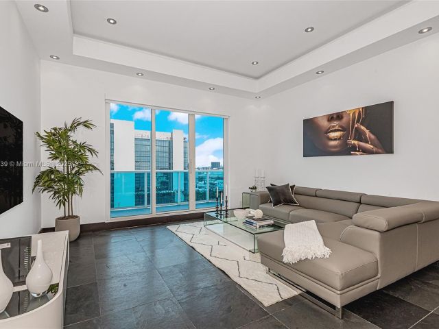 Apartment for rent  Unit #1605 - photo 5953162