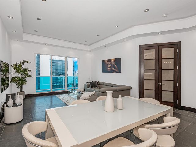 Apartment for rent  Unit #1605 - photo 5953163