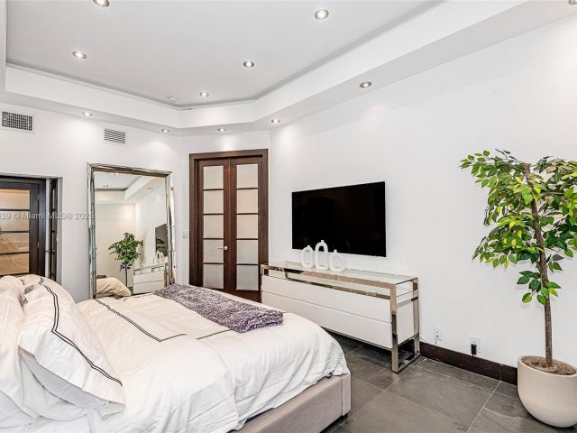 Apartment for rent  Unit #1605 - photo 5953170