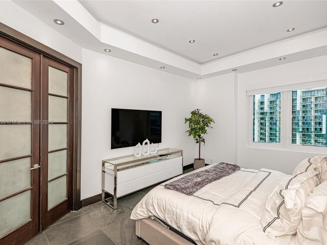 Apartment for rent  Unit #1605 - photo 5953172