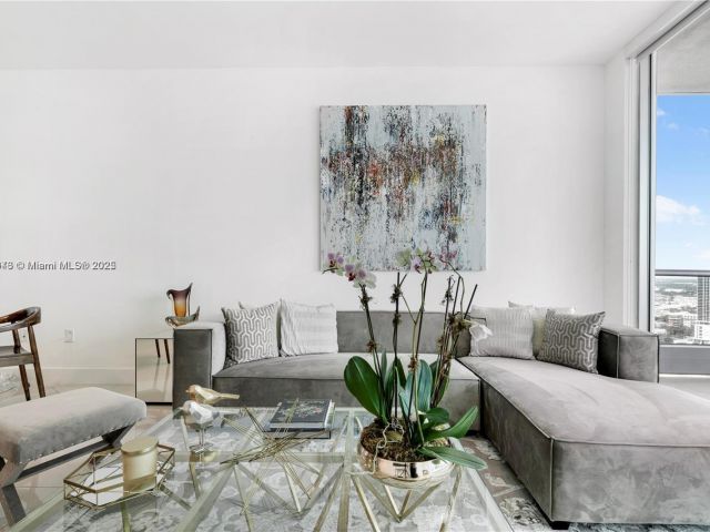 Apartment for rent  Unit # - photo 5953707