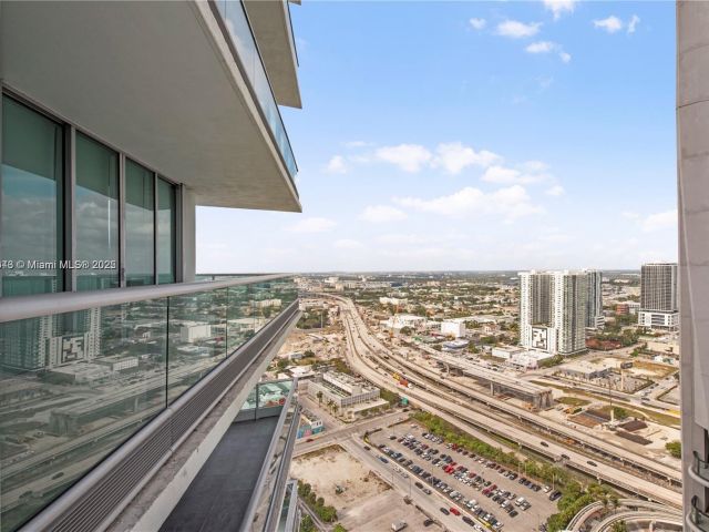 Apartment for rent  Unit # - photo 5953708