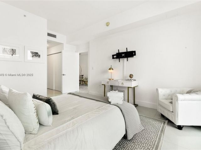 Apartment for rent  Unit # - photo 5953712