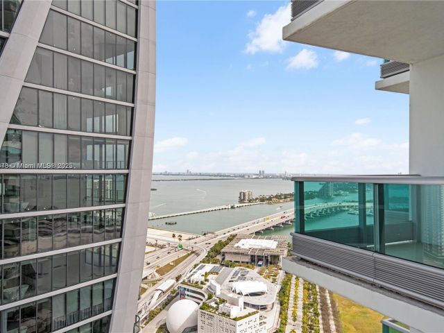 Apartment for rent  Unit # - photo 5953717