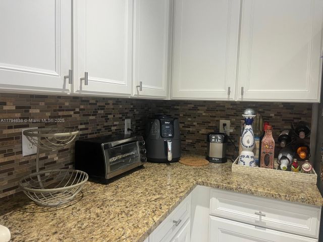 Home for rent at 8985 NW 98th Ave - photo 5962761