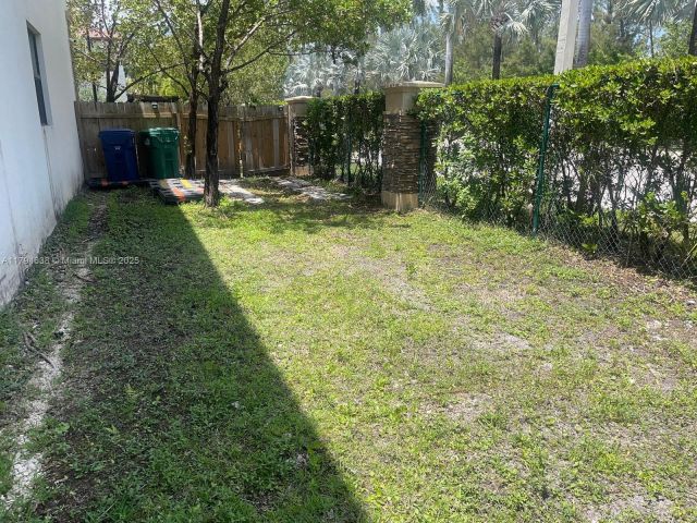 Home for rent at 8985 NW 98th Ave - photo 5962766