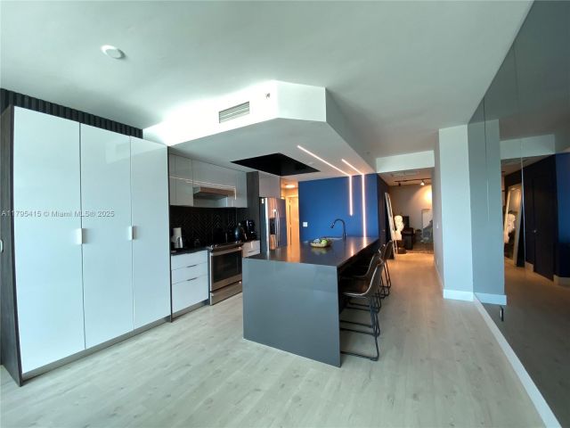 Apartment for rent  Unit #2405 - photo 5953787