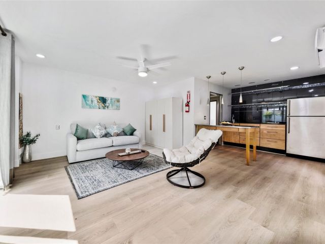 Home for rent at 3329 NE 17th St - photo 5982274