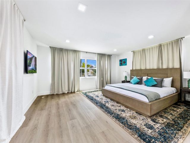 Home for rent at 3329 NE 17th St - photo 5982276