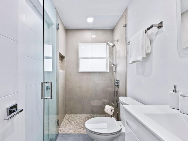 Home for rent at 3329 NE 17th St - photo 5982278