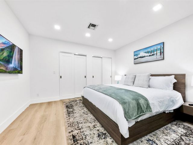 Home for rent at 3329 NE 17th St - photo 5982281