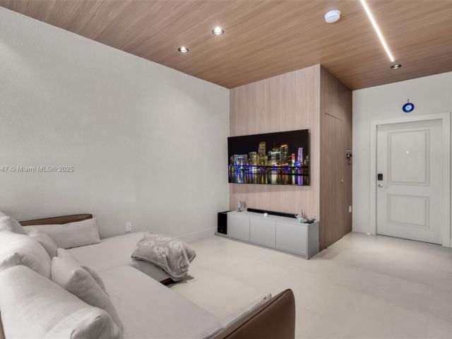 Home for sale at 20865 NE 7th Ct - photo 5956350