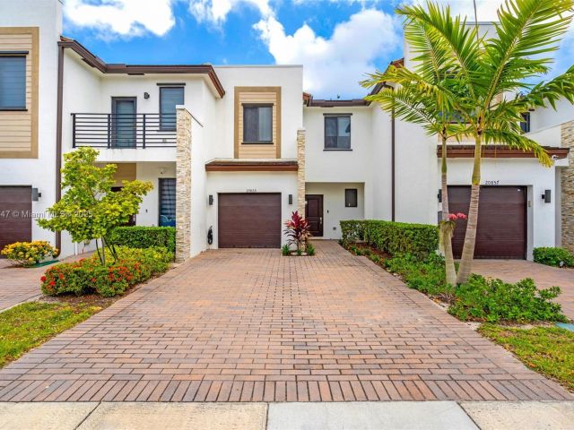 Home for sale at 20865 NE 7th Ct - photo 5956355