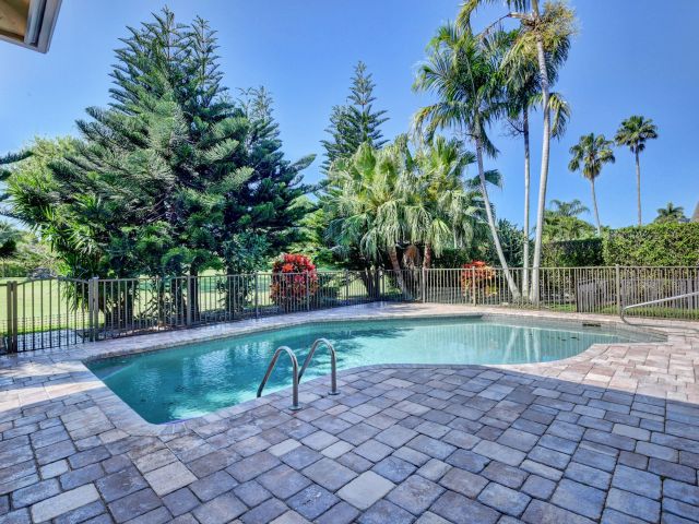 Home for sale at 4800 Bocaire Boulevard - photo 6378216