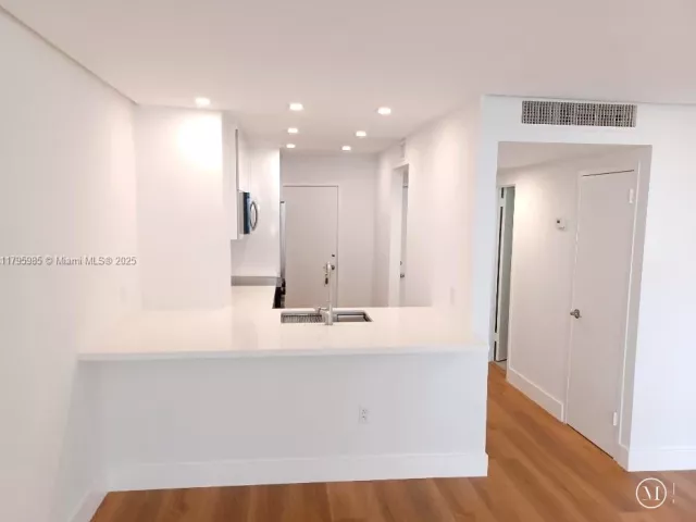 Apartment for sale  Unit #1218 - photo 5957897