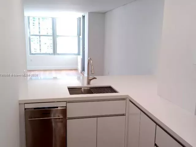 Apartment for sale  Unit #1218 - photo 5957898