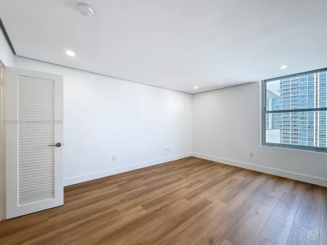 Apartment for sale  Unit #1218 - photo 6219405