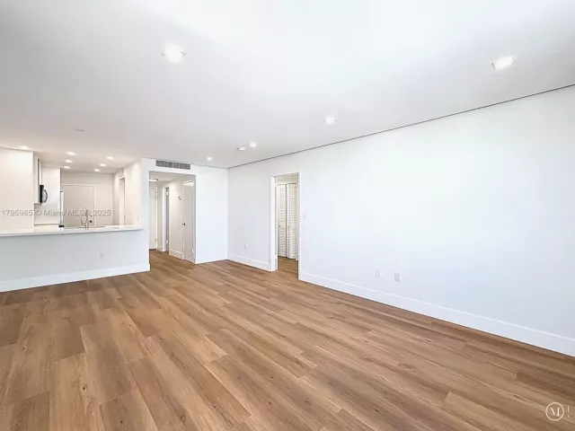 Apartment for sale  Unit #1218 - photo 6219407